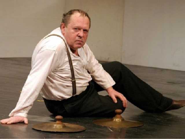 "Покойся с миром, Наполеон!" В сети отрегировали на смерть звезды "День рождения Буржуя"