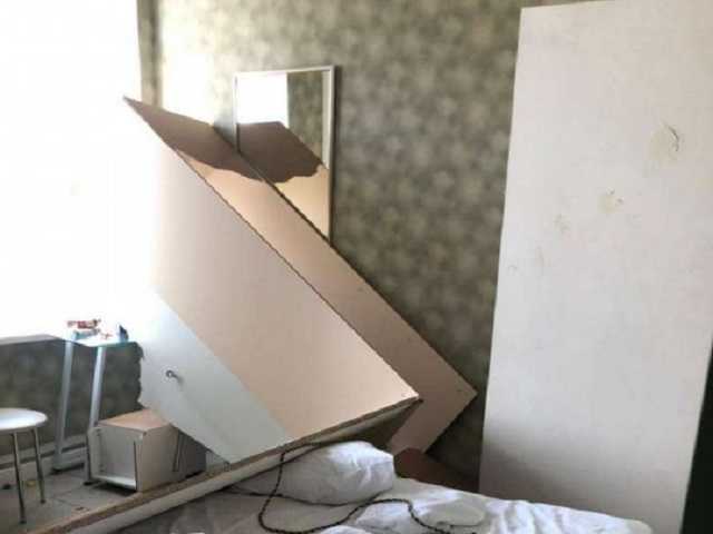 Мажорные развлечения: группа молодежи разгромила номер отеля в центре Киева