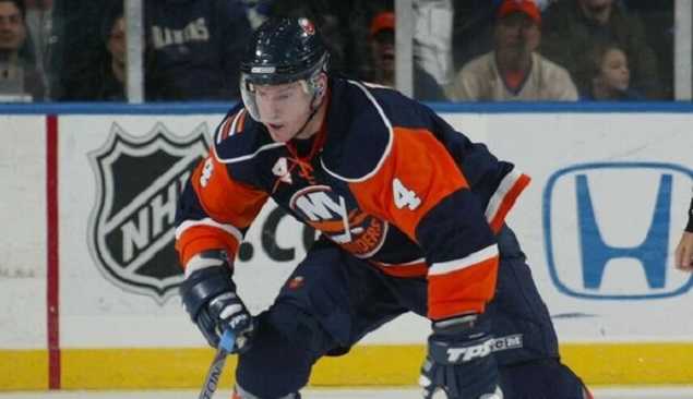 "10-15 девушек каждую ночь": американский хоккеист рассказал о жизни в России