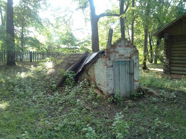 Суд решил, как будут наказывать украинцев за строительство погребов во дворах