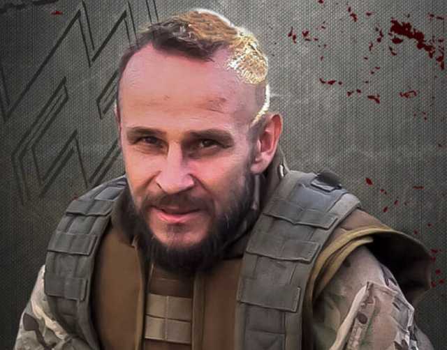 От инсульта умер легендарный воин “Азова” Дмитрий Волонтирец