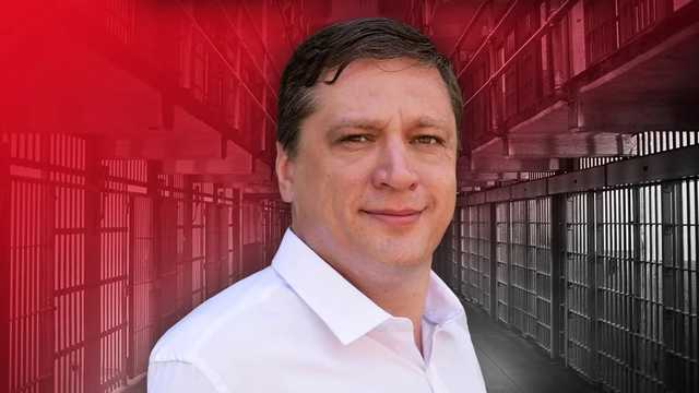 "Били и заставляли убирать": "смотрящий" зоны Иванисова рассказал, как насильника приняли в тюрьме