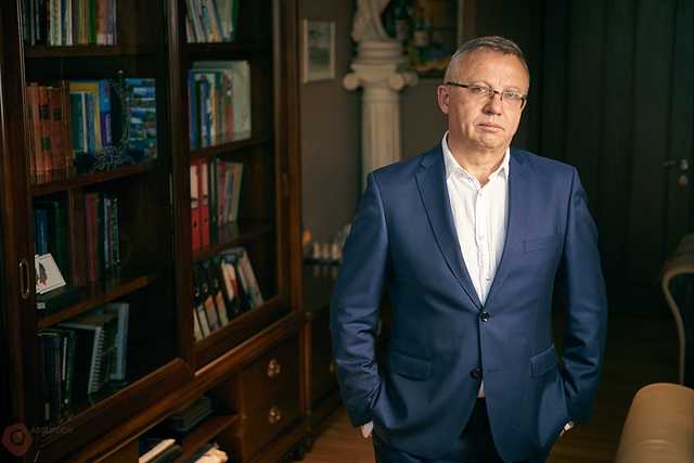 «Мы запустили козла в огород»: Экономист рассказал, почему укрепление гривны это плохо