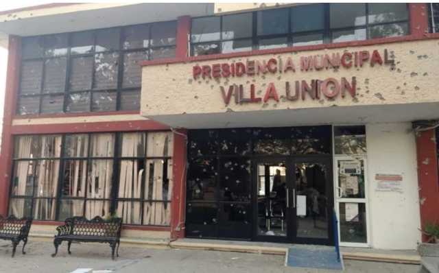 В Мексике в боях полиции с членами наркокартеля погибли 14 человек