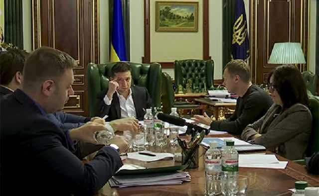 Видео Зеленского о тарифах похоже на некролог — мнение