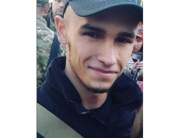 Совсем мальчишка и лучший снайпер: СМИ опубликовали фото убийцы ребенка депутата