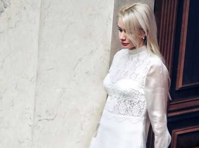 Чулки, кепка, ботинки в цветочек: топ нелепых женских нарядов в новой Раде