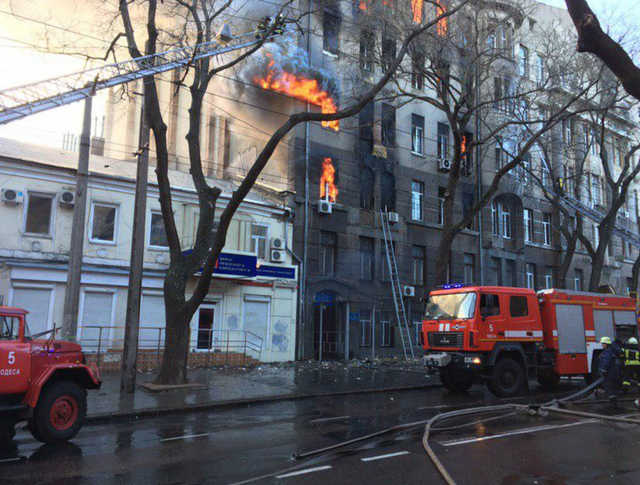 Следователи установили две вероятные причины трагического пожара в Одесском колледже