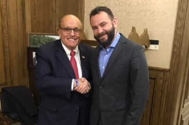 Стало известно, зачем Джулиани встречался со скандально известным «слугой народа»