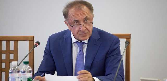 Готовимся к валютному кризису? Совет НБУ резко раскритиковал курсовую политику регулятора