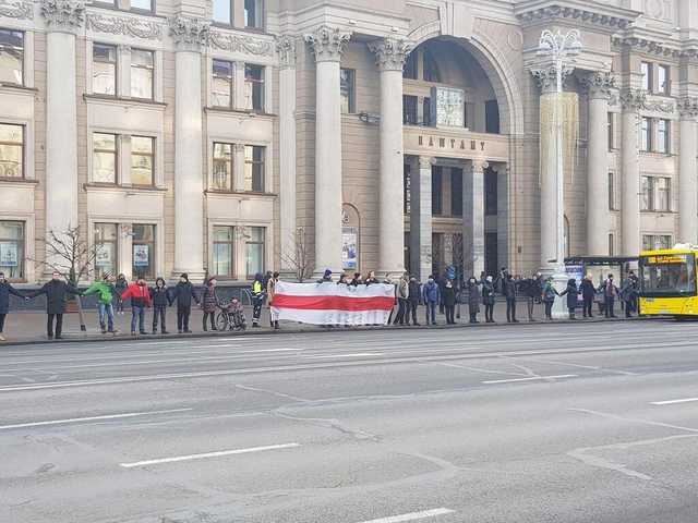 "Стоять на смерть!" Беларусь охватили масштабные протесты против Путина