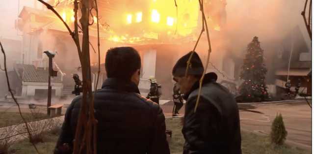 В России полыхает крупная гостиница: все подробности и видео ЧП