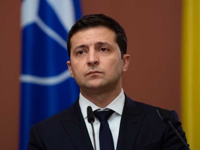 Встреча Зеленского с Макроном закончилась, началась с Меркель