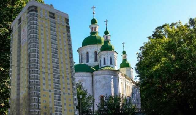 Суд разрешил ООО “Стривер Девелопмент” строить “небоскребы” вблизи Кирилловской церкви