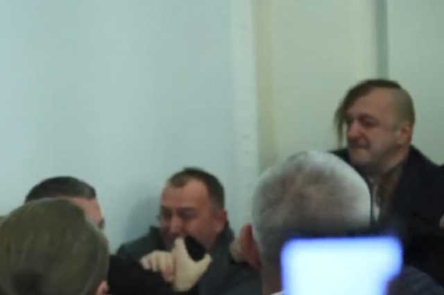 В Раде жестко подрались нардепы: видео