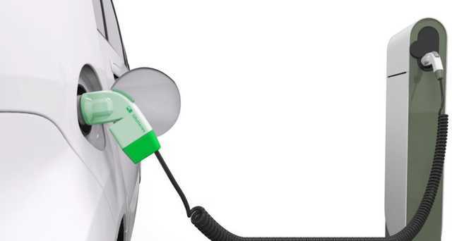 Украинцы нашли способ полностью заряжать электромобиль за 5 минут