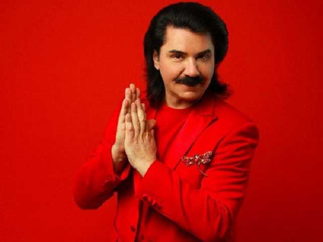 "Олежка Винник не конкурент": Зибров выпустил клип про свои усы