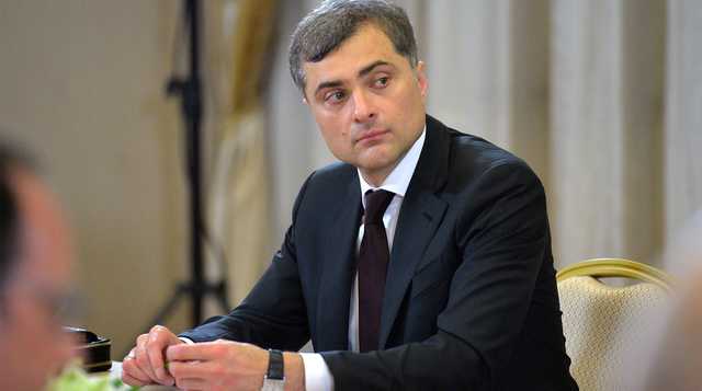 “Жбурляв папери”. Аваков розповів про момент психозу Суркова у Парижі