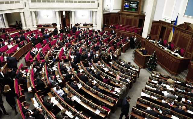 Украинцам показали главных популистов Рады