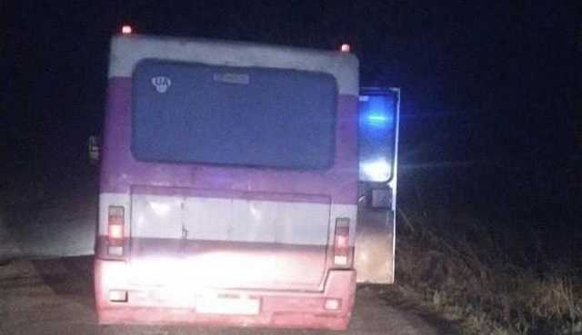 Под Тернополем двое подростков выпали из автобуса на полном ходу