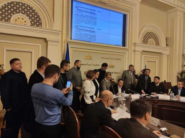 Аграрный комитет вопреки дракам и склокам собрался на заседание по рынку земли