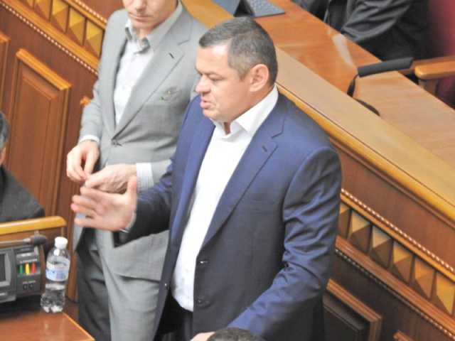 Нардеп від “ОПЗЖ” прийшов в Раду з годинником за триста тисяч