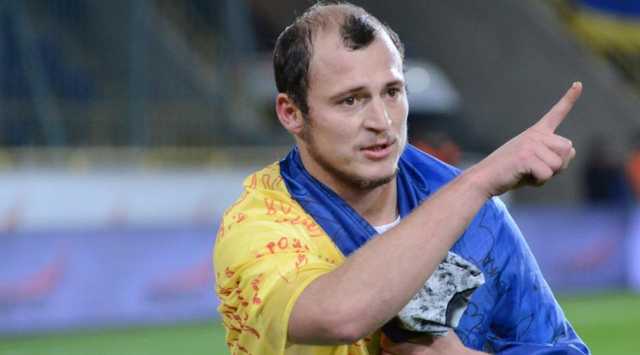 Фаны «Альбасете» на матче с «Эльче» вывесили баннер «Мы все Зозуля»