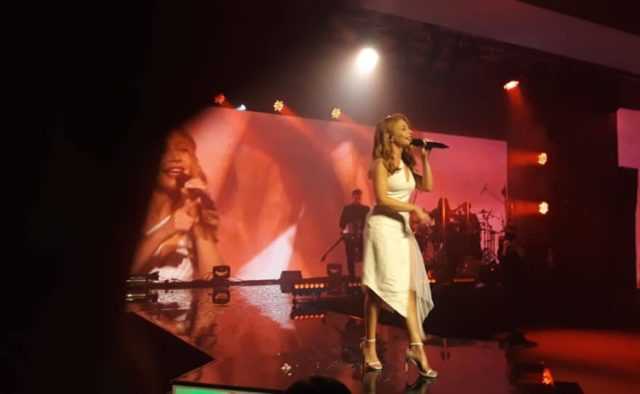 «Слуги народа» пожаловались на фуршет на новогоднем корпоративе