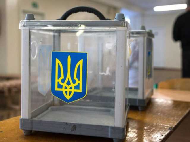 В Украине прошли выборы в ОТО: "Слуга народа" получает только треть мандатов