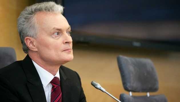 Россия упорно работает над переписыванием истории, - президент Литвы Науседа