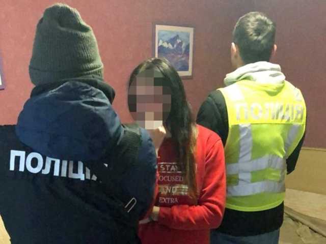 23-летняя девушка координировала работу сети борделей в Киеве