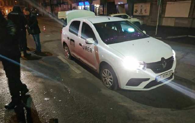 В Днепре толпа избила водителя такси
