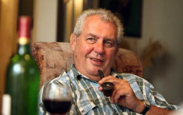 Президент Земан відомий алкоголік та фрік, – політолог