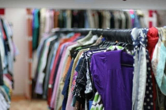 Борьба с "секонд-хендами": в Кабмине пояснили скандальное решение