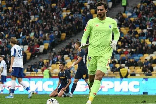 "Стул из-под ж*пы выбьет": вратарь "Динамо" признался в ошибке