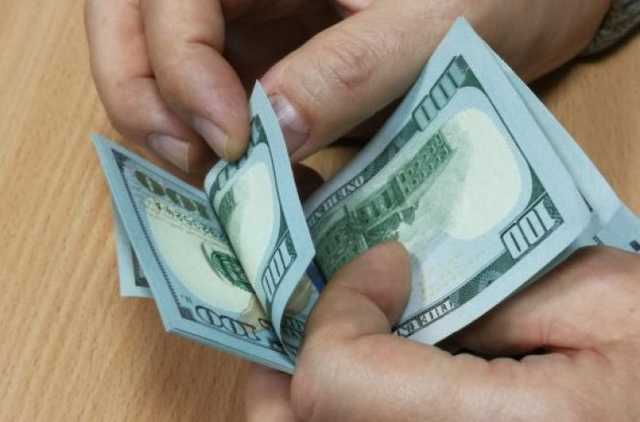 Украинцев напугали фото предновогоднего курса доллара