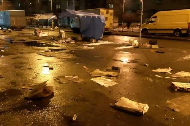 Настоящий мусорник: фото Киева после ярмарки поразили сеть