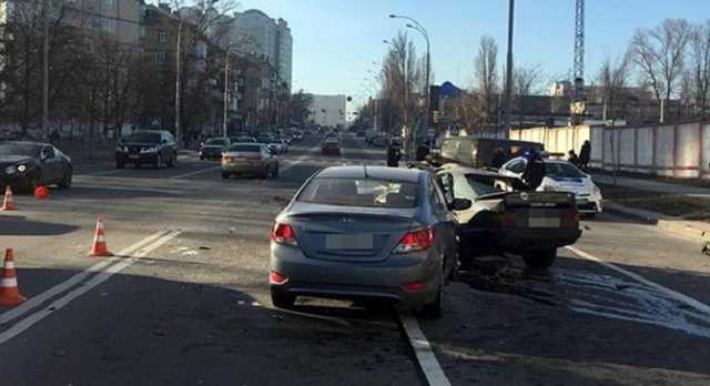 Тройное ДТП в Киеве: есть погибший