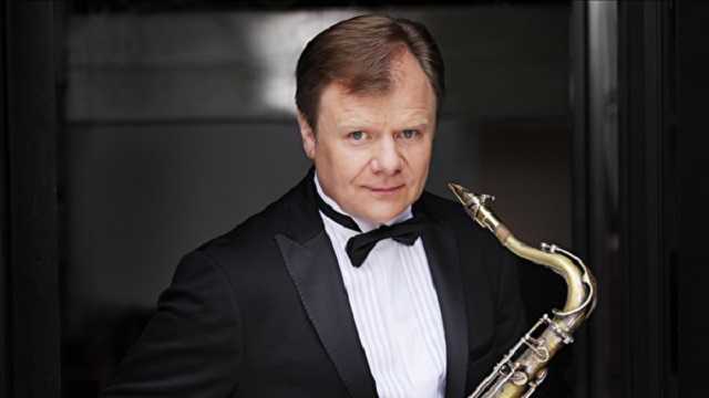 У США продовжують скасовувати виступи російського джазмена, який підтримав анексію Криму