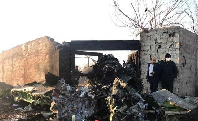 Иранские СМИ опубликовали новые фото с места крушения самолета МАУ