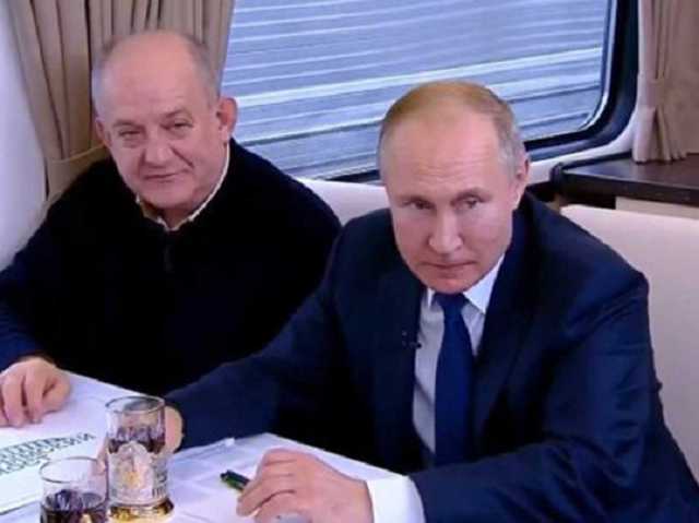 "Тусите стоя": в РФ начали жаловаться на поезда через Крымский мост