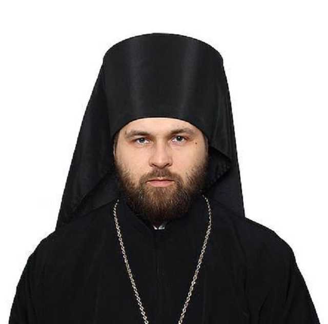 Єпископ ПЦУ збив людину на світлофорі