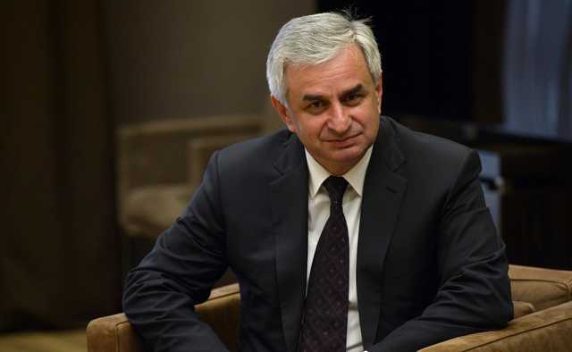 «Президент» Абхазії не планує йти у відставку