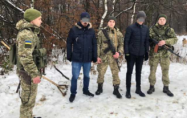 На Закарпатье двое турок не дошли 200 метров до Евросоюза