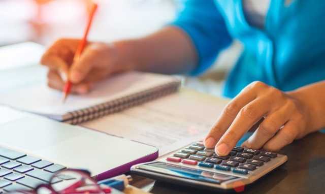 "Меньше, чем зарплата Найема". Соцсети обсуждают размер выплат родным погибших в авиакатастрофе