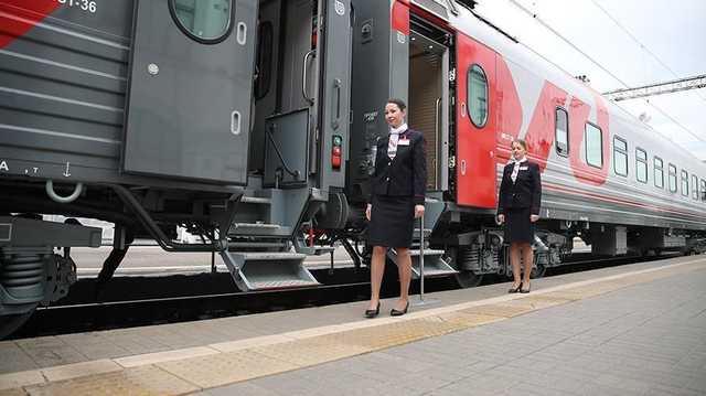 ’’Даже подстаканники пропали’’: почему скандальные поезда из России ходят в Крым полупустыми