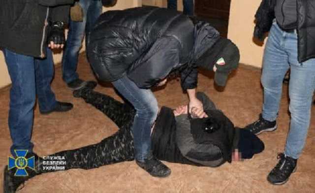 У Харкові взяли під варту екснацгвардійця, який мав підірвати розвідника ЗСУ