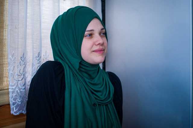 Окупанти відпустили кримськотатарську активістку, відтак знову затримали її