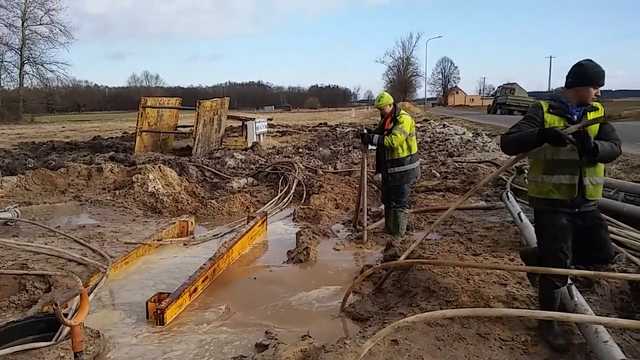 Половина українців працездатного віку працюють нелегально або на заробітках, – Мінекономіки