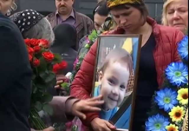 Громкий скандал под Киевом: мужчину, забившего насмерть 2-летнего пасынка, тайно выпустили на свободу